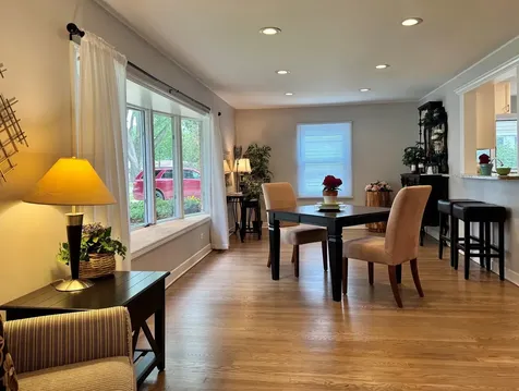 960 Alfini Drive Des Plaines IL 60016