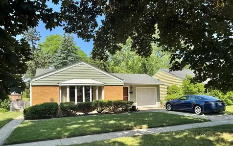 960 Alfini Drive Des Plaines IL 60016