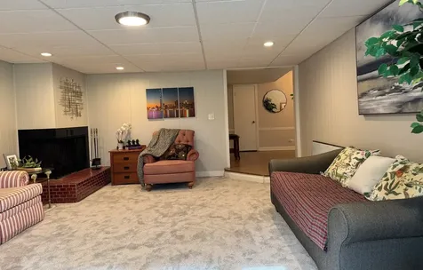 960 Alfini Drive Des Plaines IL 60016