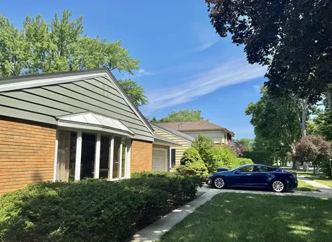 960 Alfini Drive Des Plaines IL 60016