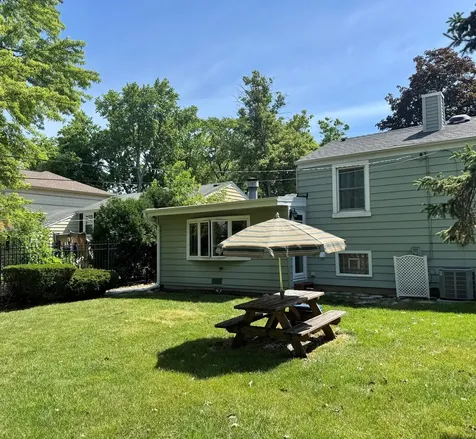 960 Alfini Drive Des Plaines IL 60016