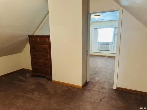 602 5TH Street Rock Island IL 61201