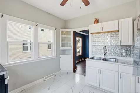 1117 19TH Avenue Rock Island IL 61201