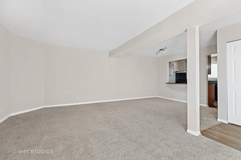 1541 Westminster Drive Naperville IL 60563