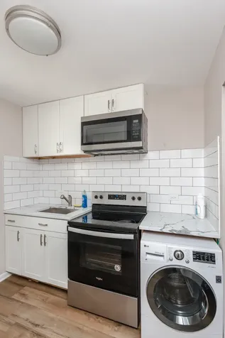 6427 North Hermitage Avenue Chicago IL 60626