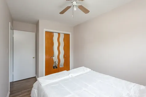 6427 North Hermitage Avenue Chicago IL 60626