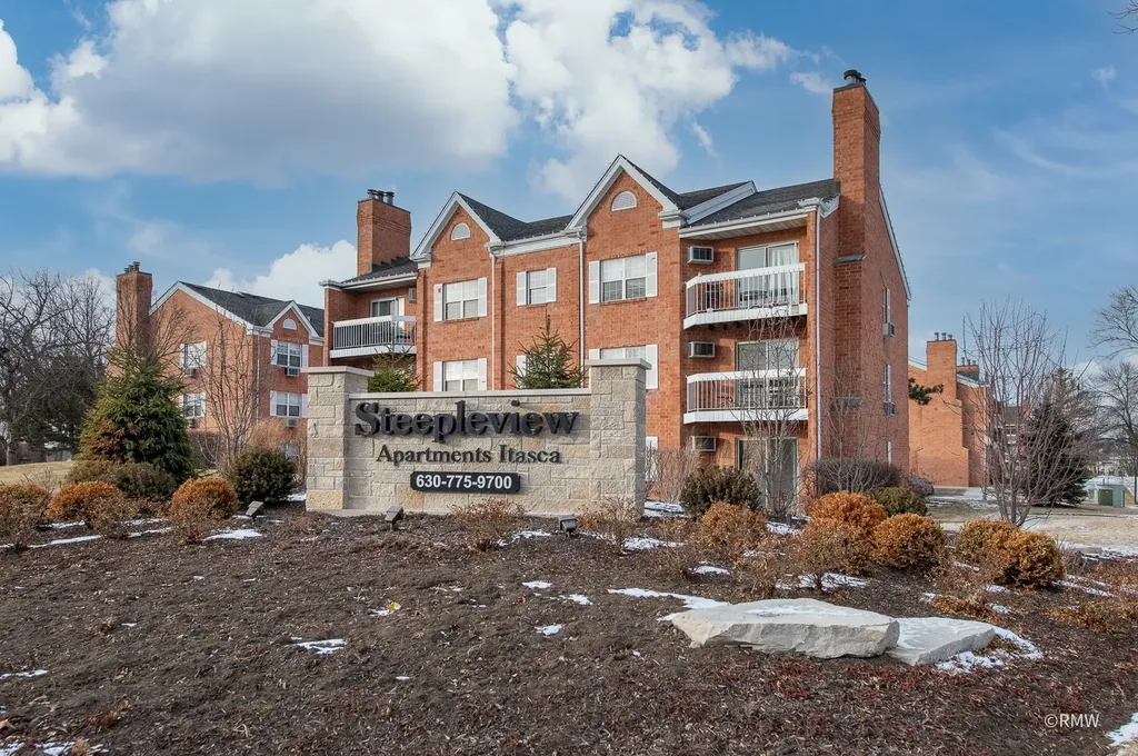 226 South Rush Street Itasca IL 60143