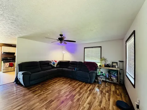 1006 Diamond Street Benton IL 62812
