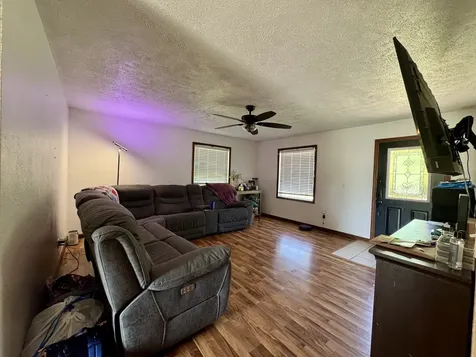 1006 Diamond Street Benton IL 62812