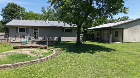 1006 Diamond Street Benton IL 62812