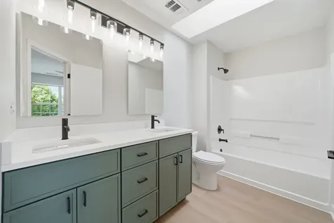 434 Windham Cove Drive Crystal Lake IL 60014