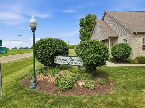 1676 Overlook Drive Dixon IL 61021