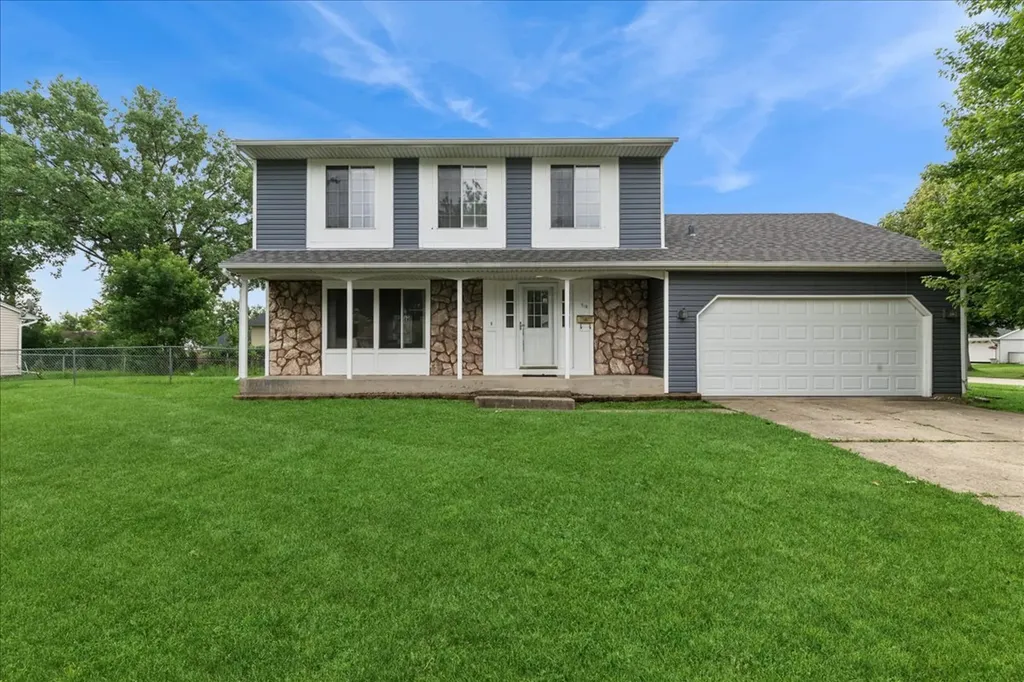 715 Newport N Roselle IL 60172