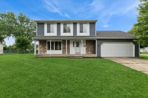 715 Newport N Roselle IL 60172
