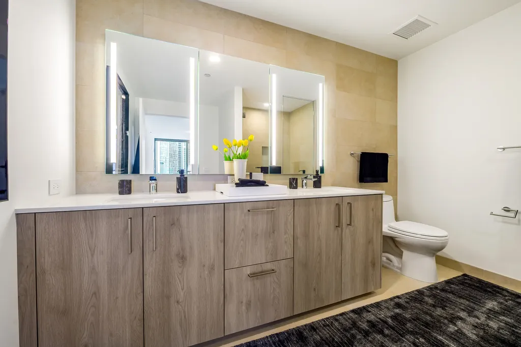 211 North Harbor Drive Chicago IL 60601