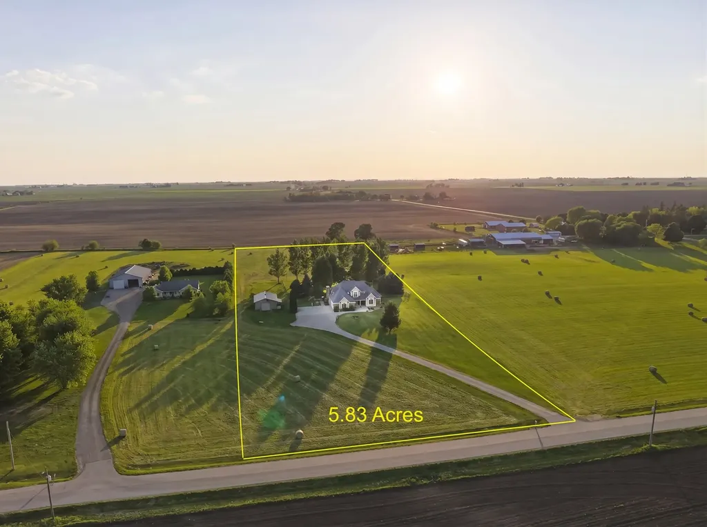 23401 Lucas Road Dekalb IL 60115