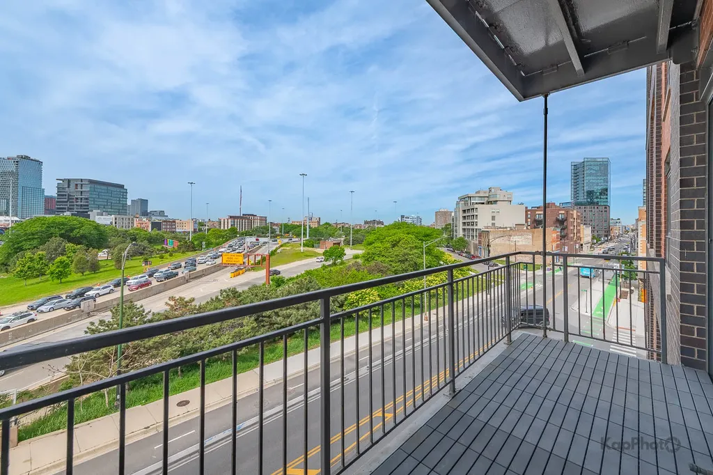 859 West Erie Street Chicago IL 60642