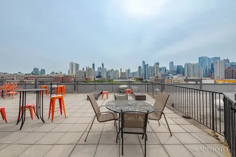 859 West Erie Street Chicago IL 60642