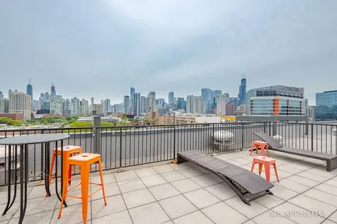 859 West Erie Street Chicago IL 60642