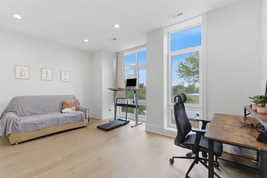 6227 D South Ellis Avenue Chicago IL 60637