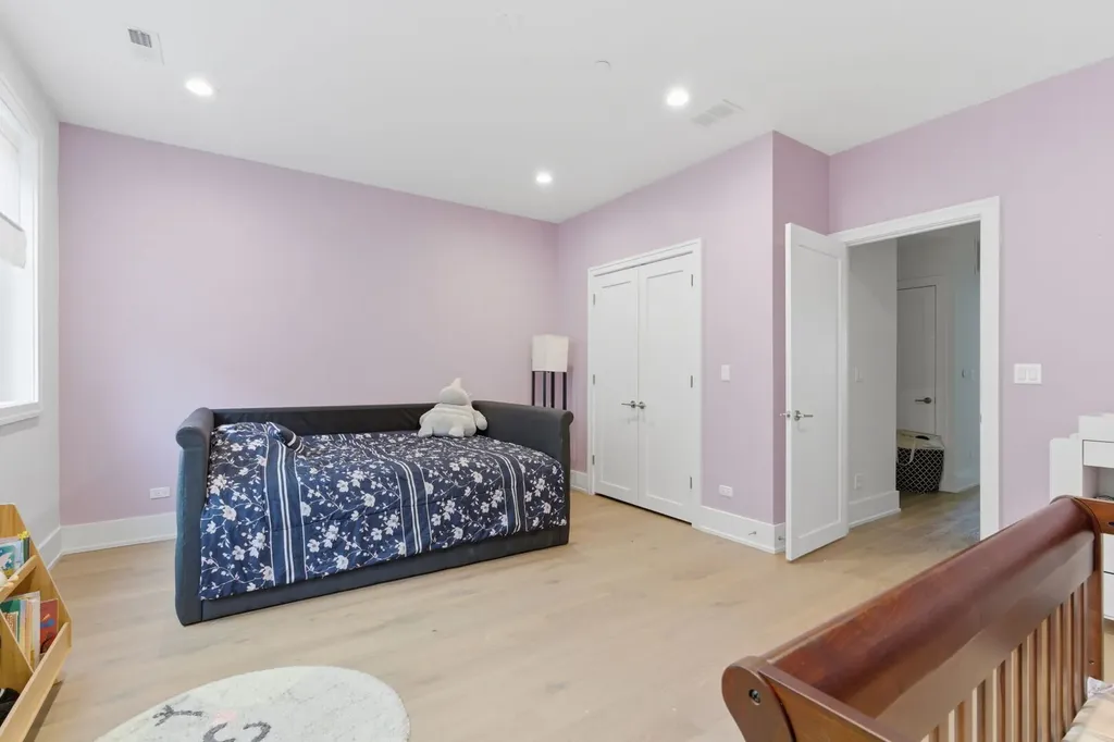 6227 D South Ellis Avenue Chicago IL 60637