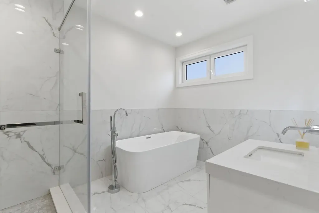 6227 D South Ellis Avenue Chicago IL 60637