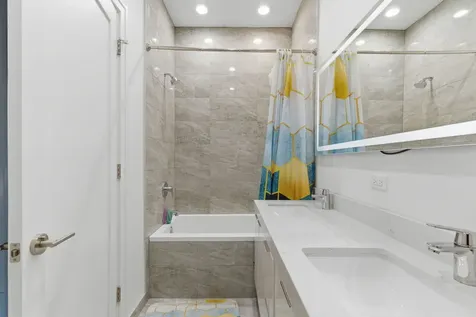 6227 D South Ellis Avenue Chicago IL 60637