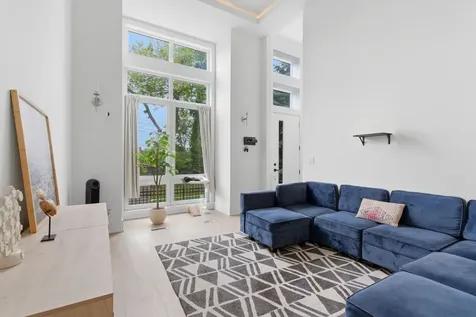 6227 D South Ellis Avenue Chicago IL 60637
