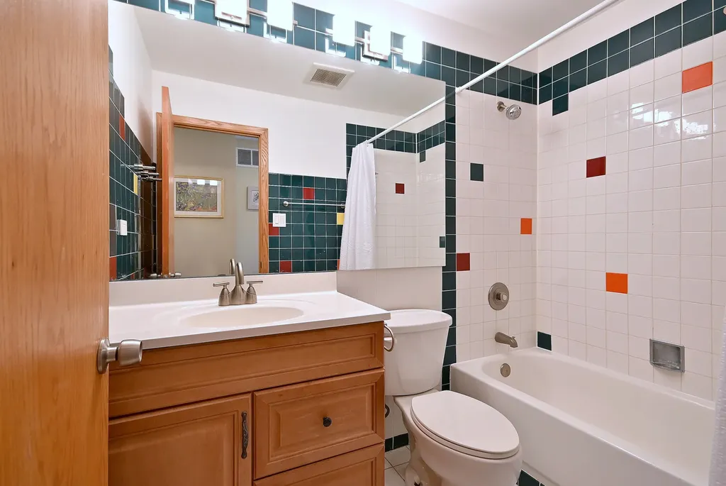 2350 North Sayre Avenue Chicago IL 60707