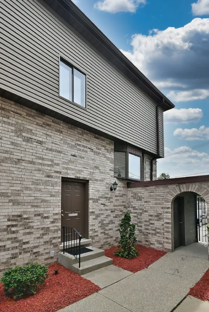 2350 North Sayre Avenue Chicago IL 60707