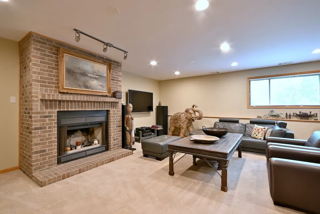 2350 North Sayre Avenue Chicago IL 60707