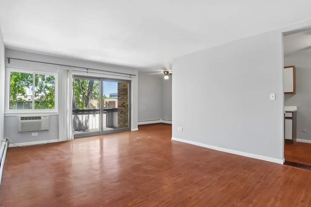 1806 Hemlock Place Schaumburg IL 60173