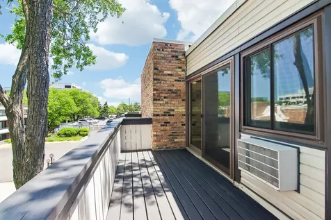 1806 Hemlock Place Schaumburg IL 60173