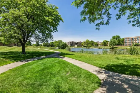 1806 Hemlock Place Schaumburg IL 60173