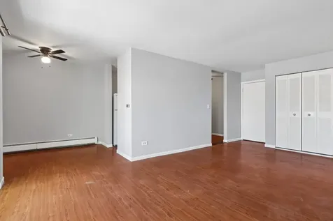 1806 Hemlock Place Schaumburg IL 60173