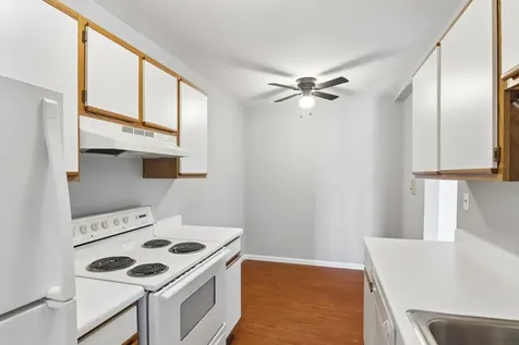 1806 Hemlock Place Schaumburg IL 60173