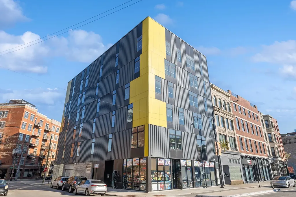 713 North Milwaukee Avenue Chicago IL 60642