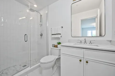 9396 Landings Lane Des Plaines IL 60016