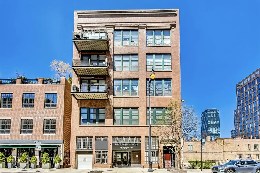 1016 West Madison Street Chicago IL 60607