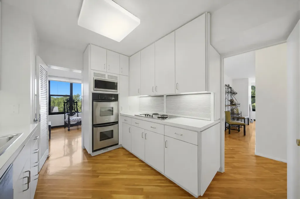 3150 North Lake Shore Drive Chicago IL 60657