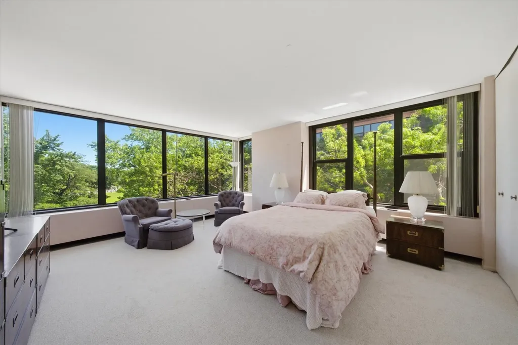 3150 North Lake Shore Drive Chicago IL 60657