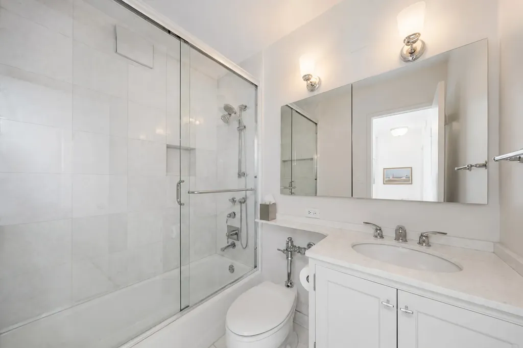 3150 North Lake Shore Drive Chicago IL 60657