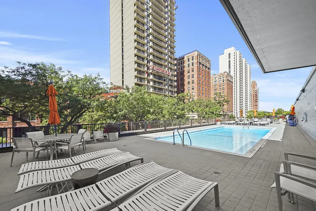 3150 North Lake Shore Drive Chicago IL 60657
