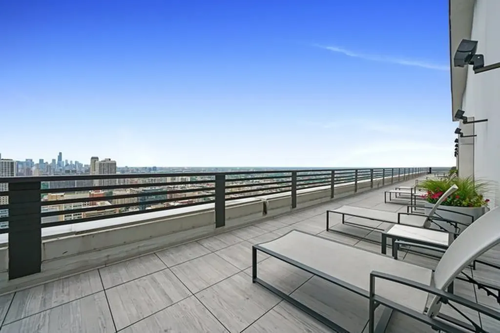 3150 North Lake Shore Drive Chicago IL 60657