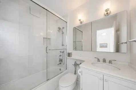 3150 North Lake Shore Drive Chicago IL 60657