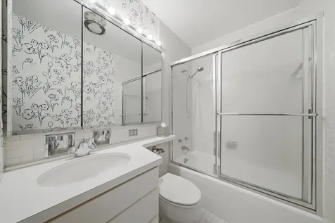 3150 North Lake Shore Drive Chicago IL 60657