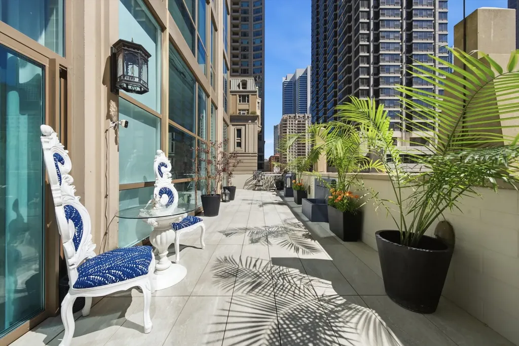 21 East Huron Street Chicago IL 60611