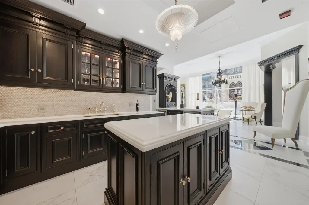 21 East Huron Street Chicago IL 60611