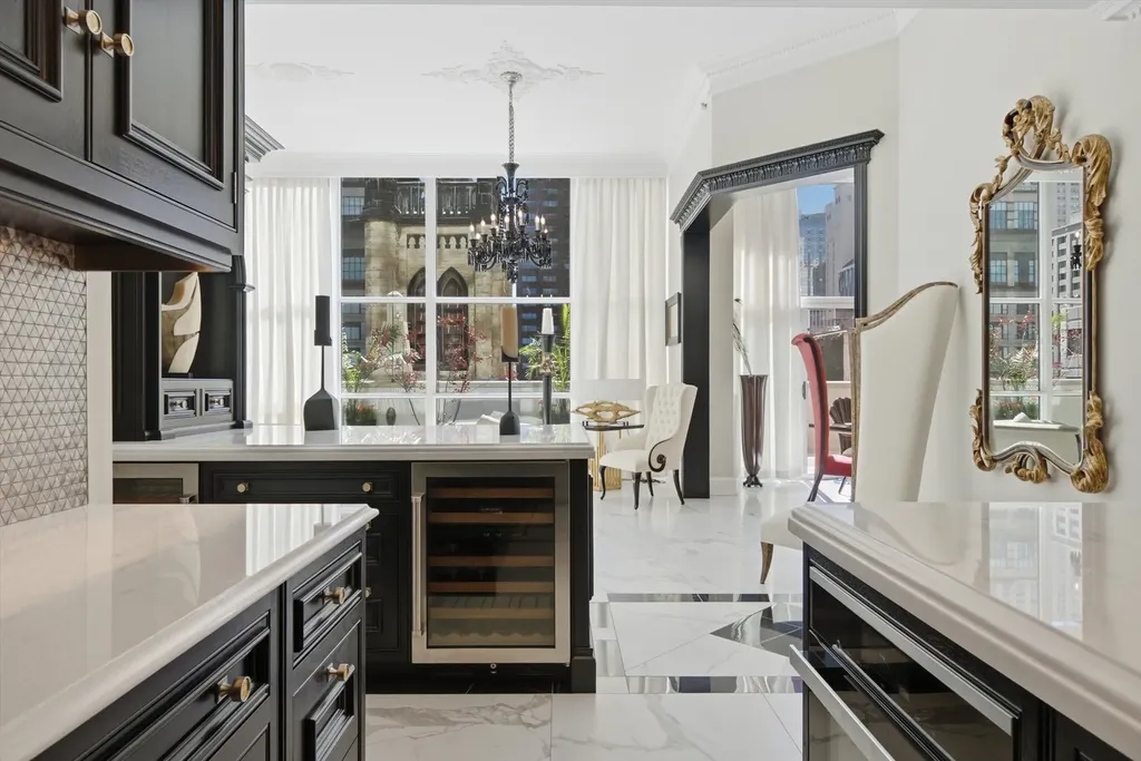 21 East Huron Street Chicago IL 60611