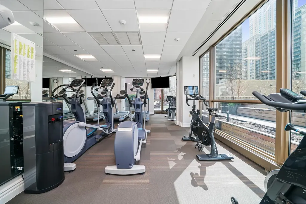 21 East Huron Street Chicago IL 60611